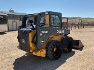 2012 John Deere 320D (22)