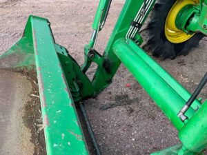 2012johndeere6430mfdtractor (16)